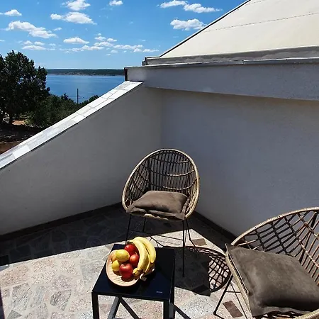 Apartment Masline